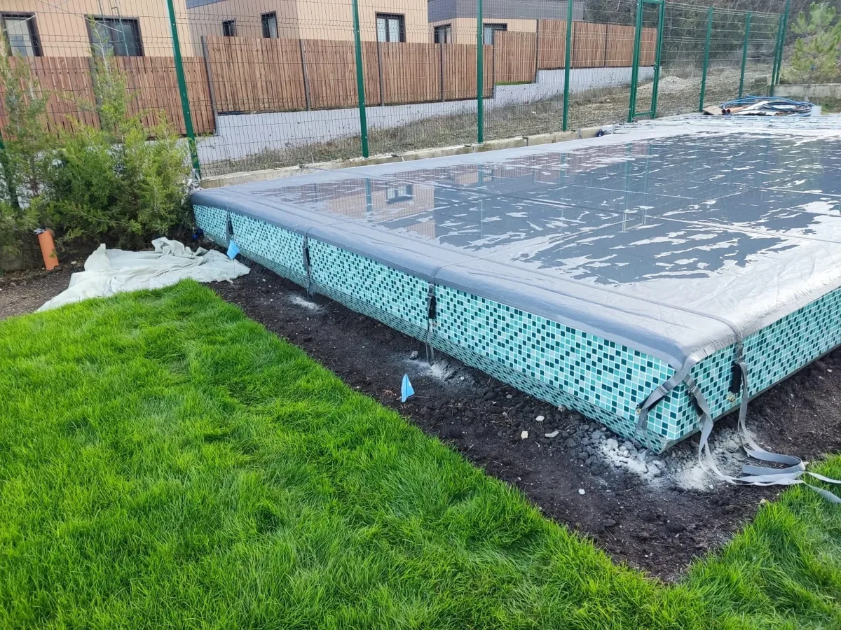 Батутное покрывало на бассейне в Альметьевске